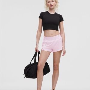 Lululemon Hotty Hot Lined 2.5” Shorts 💕✨